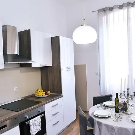 Apartment Donatella *