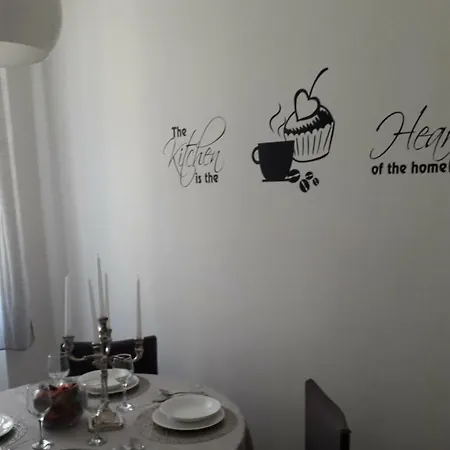 Donatella Apartment *