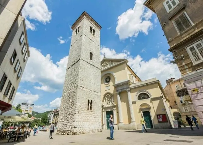 Donatella Lejlighed *